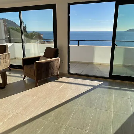 Grand Sueit Apartment *